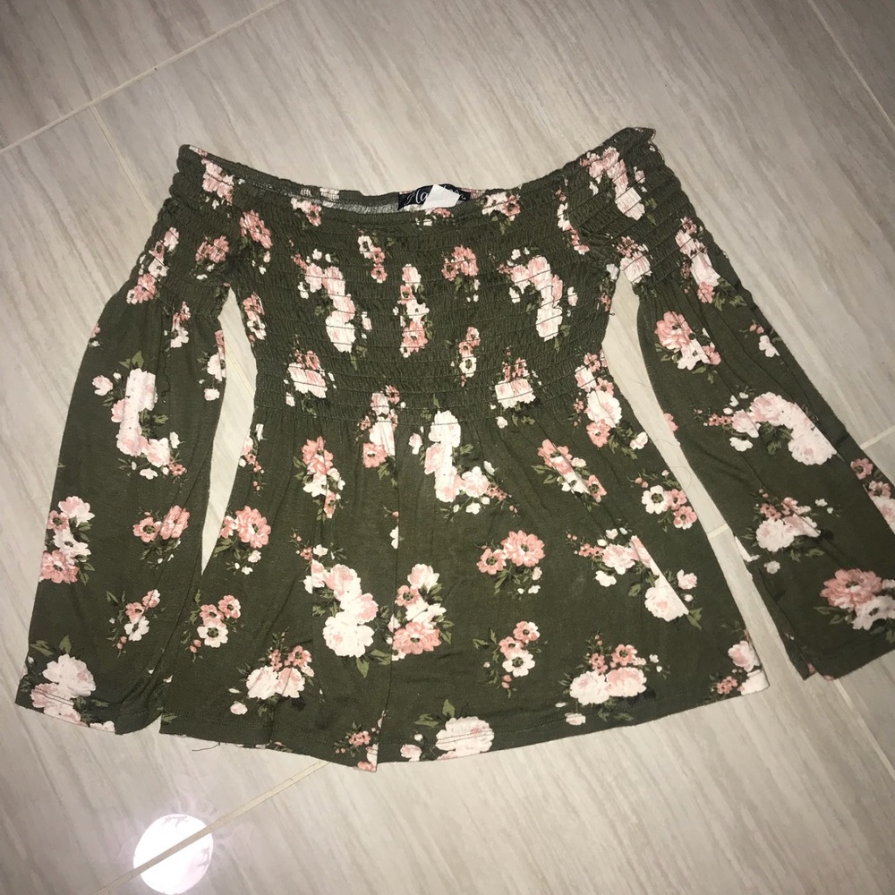 Flower off the shoulders